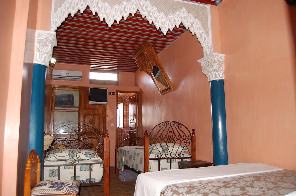 Hotel Jardin Public Фес Стая снимка